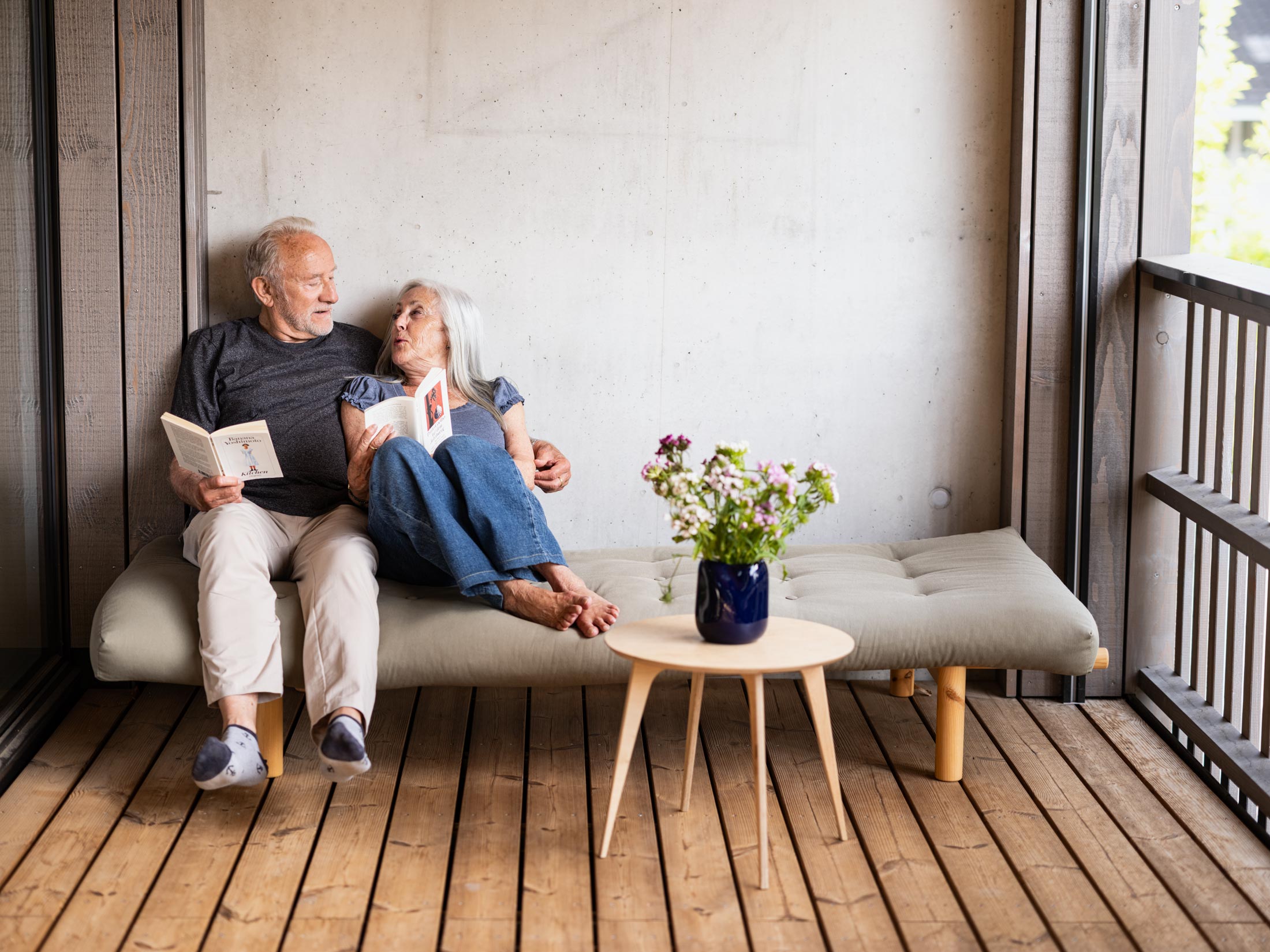 DreamLite® Nachtlinsen – Orthokeratologie (Ortho-K) zur Korrektur von Myopie (Kurzsichtigkeit) und Astigmatismus (Hornhautverkrümmung). Klare Sicht am Tag ohne Brille oder OP, reversibel, komfortabel und sicher. Myopie-Management für Kinder und Erwachsene, professionelle Anpassung durch zertifizierte Fachspezialisten, maximale Sicherheit und Sehkomfort. | Lentilles de nuit DreamLite® – Ortho-K pour corriger la myopie et l’astigmatisme. Vision claire le jour sans lunettes ni chirurgie, solution réversible et confortable. Gestion de la myopie pour enfants et adultes, adaptation par spécialistes certifiés, sécurité et confort garantis.